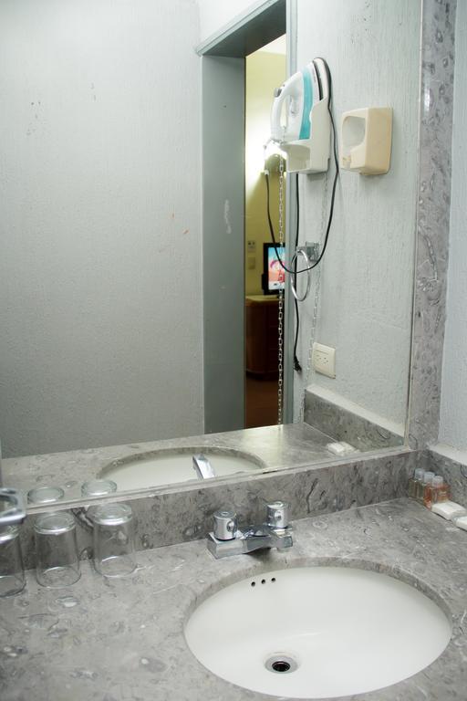 Guidi Hotel Linares Kültér fotó